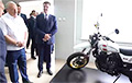 Лукашенко показали «белорусский» мотоцикл, который полностью состоит из китайских деталей