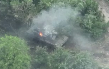 Ukrainian Soldiers Destroy Rare Russian Tunguska SAM System