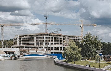 Власти не справляются с долгостроями