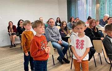 У Варшаве ўрачыста адкрылі Беларускую школу