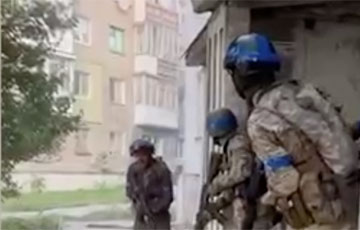 Russian Army Headquarters Destroyed: Video Of Battle In Centre Of ...