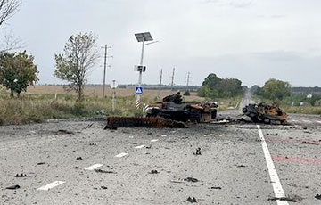 Российский танк Т-72Б3М  с надписью «Вагнер» разорвало на части в Харьковской области