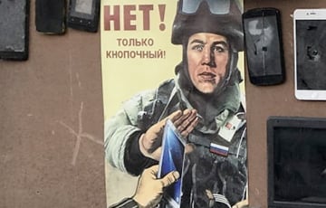 Panic In Crimea: Occupiers Take Away Smartphones From Soldiers