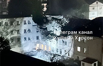 AFU Powerful Strikes Turn Russian Army Headquarters To Rubble In Kherson