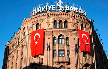 В Турции не осталось банков, принимающих российские карты «Мир»