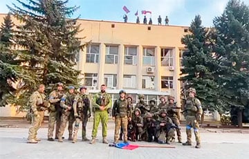 ВСУ установили украинский флаг над зданием горсовета в Лимане