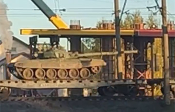 В Беларуси зафиксировали эшелоны с расконсервированной военной техникой