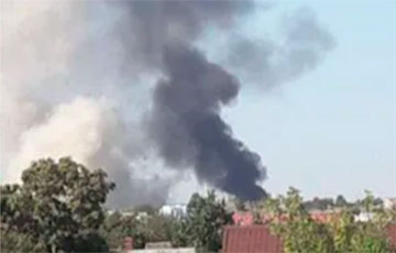 Powerful Explosions Heard In Kherson, Smoke Rises Over City