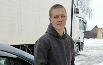 Бывший политзаключенный порезал себе живот, чтобы его не депортировали в Беларусь