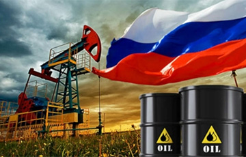 Российская нефть за год подешевела почти вдвое