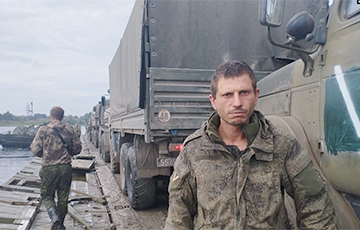 Видеофакт: Оккупанты на паромах бегут с правого берега Херсонщины