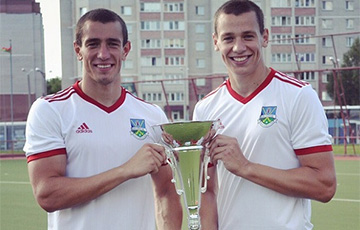 На свободу вышли братья-хоккеисты Белоусовы