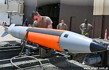 США возвращают ядерное оружие в Великобританию