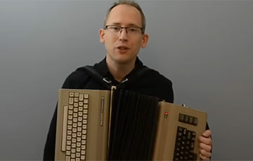 Инженер соединил два старых компьютера, чтобы создать новый музыкальный инструмент