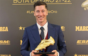 Левандовский второй сезон подряд получил «Золотую бутсу»