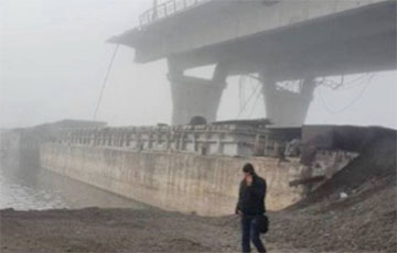 «Трупы сбрасывали в Днепр»: россияне устроили между собой побоище на Антоновском мосту