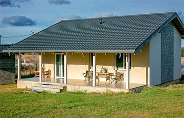 Для «состоявшихся людей»: в 30 километрах от Минска нашли недорогой дом