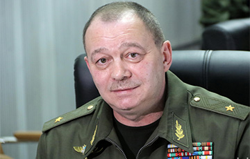 Lukashenka Dismisses Commander Of Air Force, Air Defense Forces