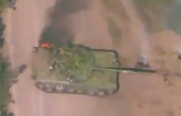 Ukrainian Warriors Knock Russian Tank Out