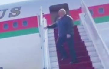 Videofact: Lukashenka Is Hardly Able To Drag His Legs