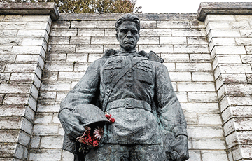 Эстонские власти рекомендовали снести 244 советских памятника