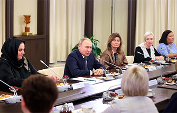 «Матерями солдат» на встрече с Путиным оказались чиновницы