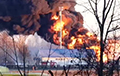 В сети появились новые видео пожара на аэродроме в Курске