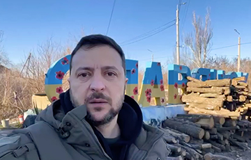 Зеленский поздравил украинских бойцов с Днем ВСУ