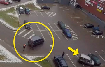 Видеофакт: В Гродно автомобили беспомощно скользят и врезаются друг в друга