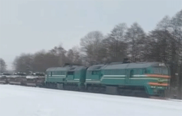 Россия перебрасывает войска и технику из центральной части Беларуси к украинской границе