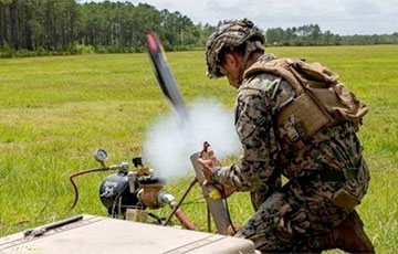 Давид разрывает Голиафа