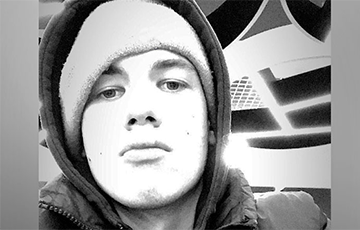 В Бобруйске студент сорвал лукашенковский флаг с магазина