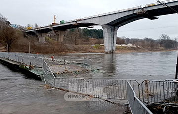 Pontoon Bridge In Hrodna Waterlogged