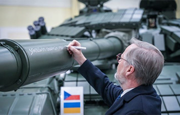 Чэхія перадасць Украіне новыя танкі