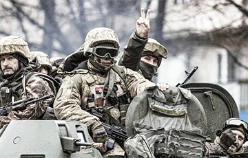 Украинская пехота атакует Кременную с юга