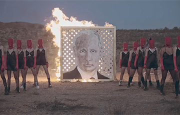 Belarusian Women Burned A Three-Meter Portrait Of Putin