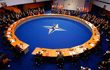 У NATO заявілі аб гатоўнасці да наўпроставага сутыкнення з Расеяй