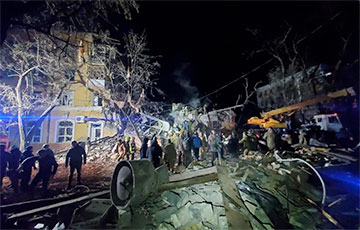 Под завалами кричат люди: Россия ударила ракетой «Искандер» по жилому дому в Краматорске