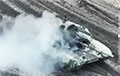 ВСУ эффектно уничтожили российский танк в поле с подсолнечниками
