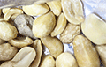 Беларус дамогся кампенсацыі за камень у мяшэчку з арахісам