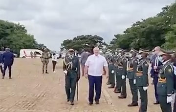 Лукашэнка зусім развальваецца: новае відэа з Зімбабвэ