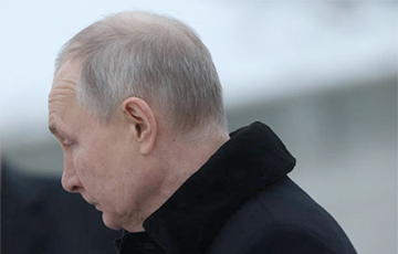 Путин ходил по Волгограду с двумя «чемоданчиками»