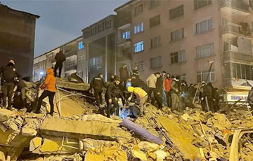 Магутны землятрус у Турцыі: больш за 100 загінулых