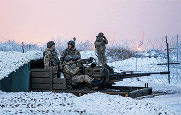 Украинские артиллеристы накрыли огнем базу россиян