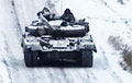 Відэафакт: Украінскі танк Т-80У нішчыць акупантаў пад Бахмутам