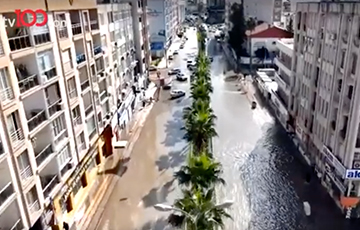 У Турцыі пасля землятрусу затапіла буйны прыбярэжны горад