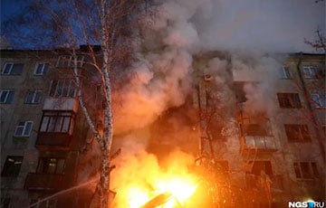 В российском Новосибирске взорвался жилой многоэтажный дом