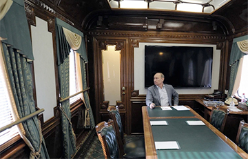 Unique Pictures Of Putin's Secret Train