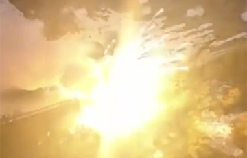 Spectacular Fireworks: Russia's Solntsepek Burning