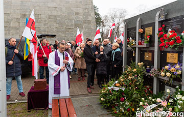 Belarusian Volunteer Eduard Lobau Buried In Warsaw